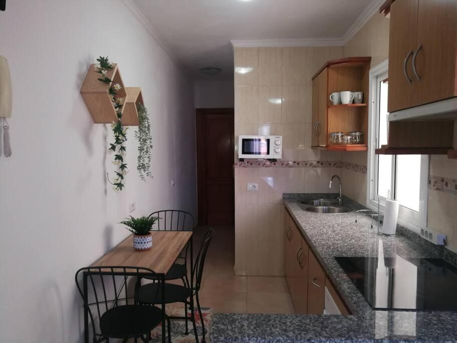 Acogedor Atico Con Terraza En San Cristobal De La Laguna Eksteriør billede